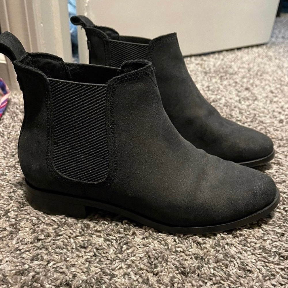 Toms black booties, 7.5